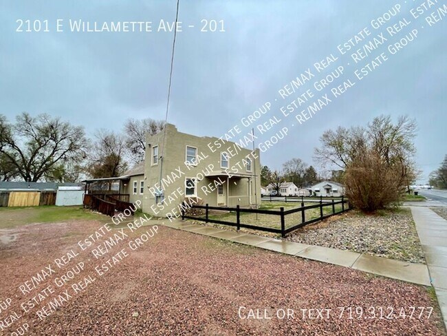 Foto del edificio - 2101 E Willamette Ave