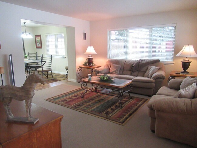 Foto del edificio - 5089 River Lakes Pkwy