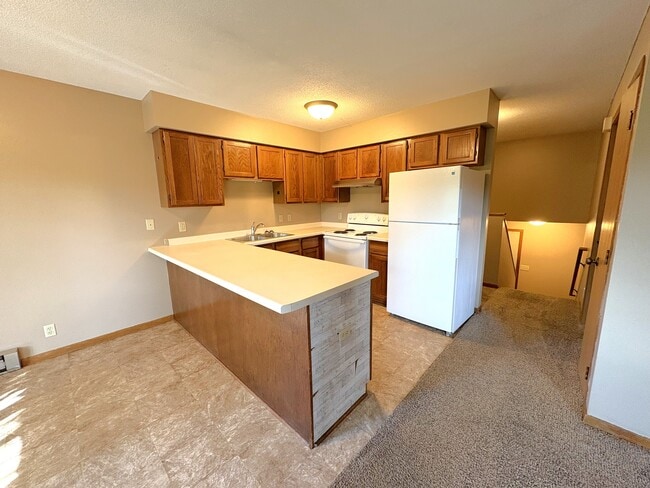 Foto del edificio - 632 Saxonwood Rd