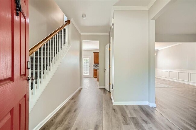 Building Photo - 2092 Clear Shoals Ln
