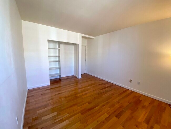 Foto del edificio - 29 Brainerd Rd