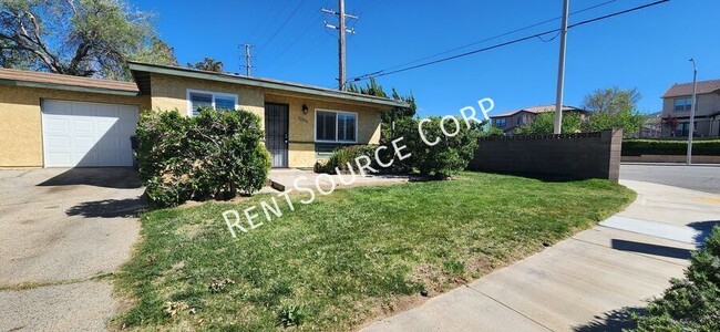 Building Photo - 42000 Blueflax Ave