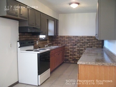 Building Photo - 117 Green Acres Dr