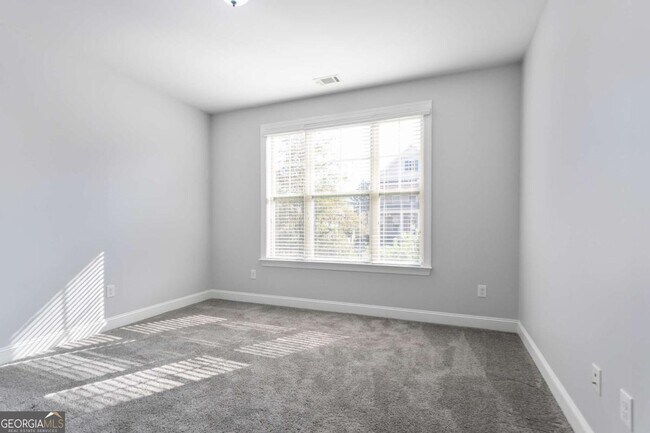 Foto del edificio - 330 La Perla Dr