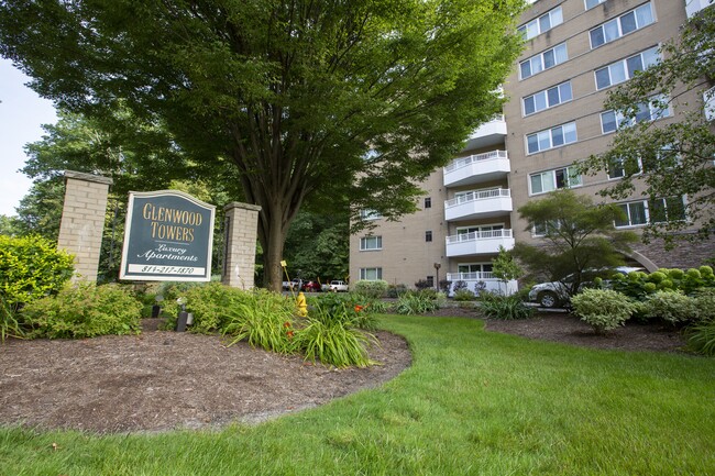 Entrance - Glenwood Towers