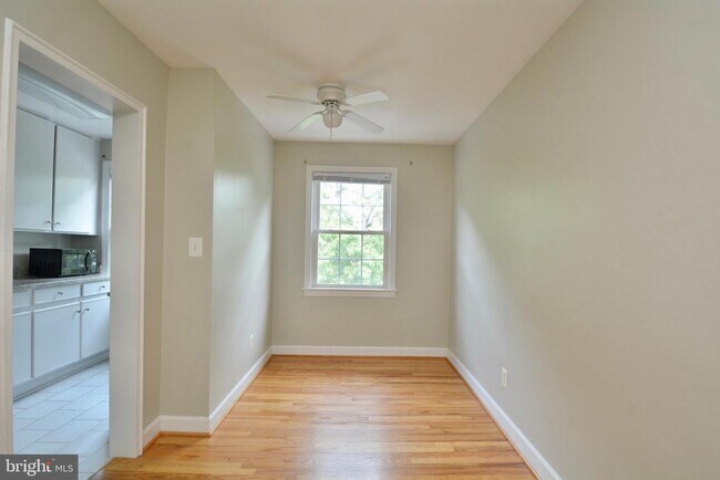 Building Photo - 718 S Fayette St