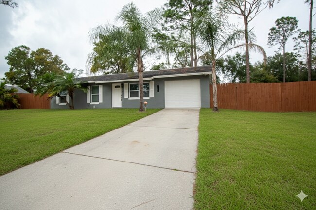 Foto del edificio - **Charming 3-Bedroom Renovated Home in Deltona with Spacious Backyard**