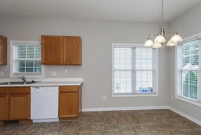 Foto del edificio - 3 Bedroom Ranch Near NCSU