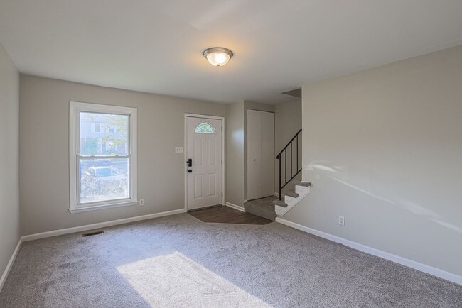 Building Photo - 8507 Gradien Dr