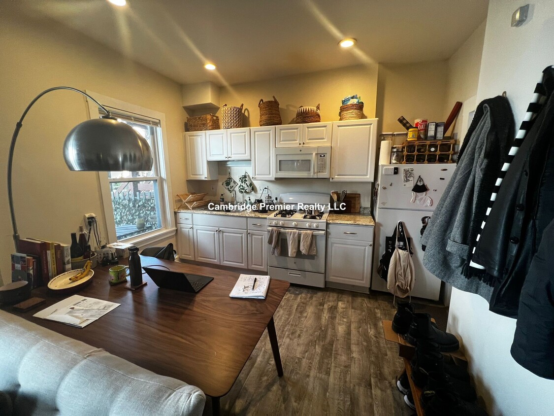 Foto principal - 8 Evergreen Sq