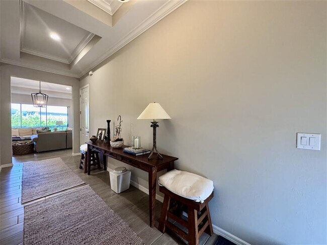 Building Photo - 380 Maraviya Blvd