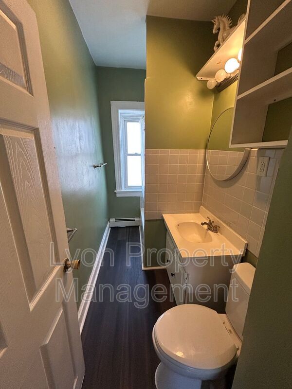 Building Photo - 67 Wendell St