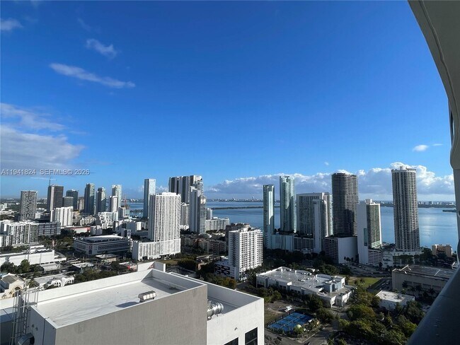 Foto del edificio - 1600 NE 1st Ave