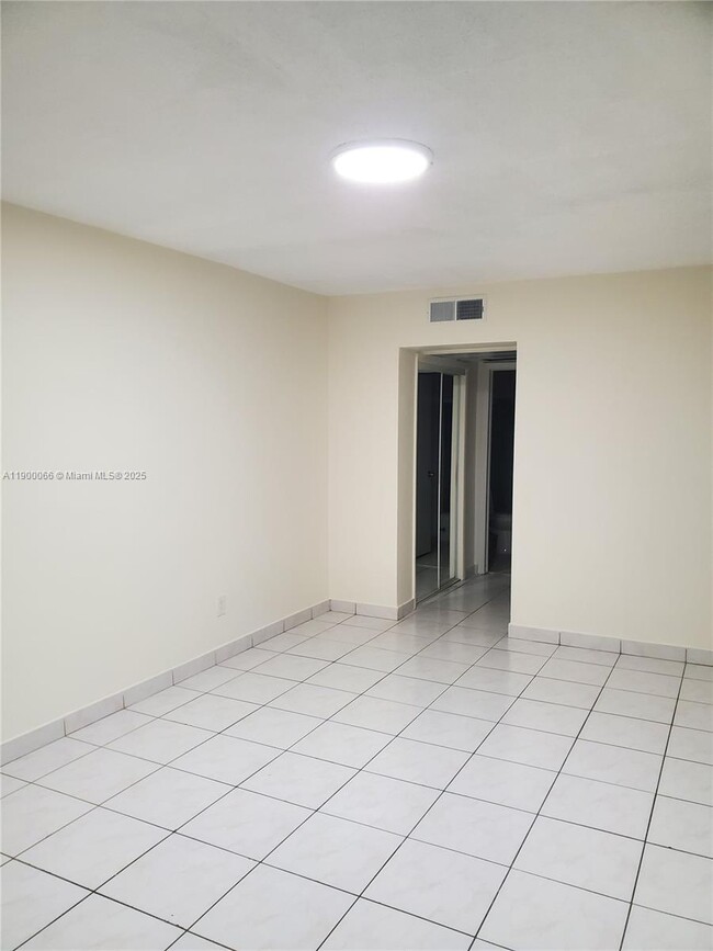 Building Photo - 1420 Atlantic Shores Blvd