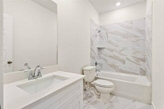 Building Photo - 6643 Escondido Dr
