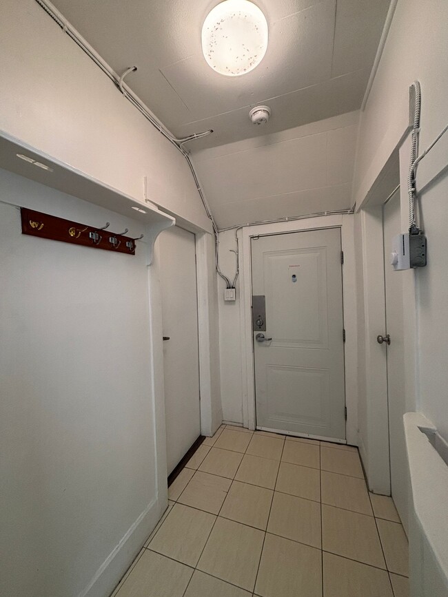 Photo du bâtiment - 1808 4th Av W