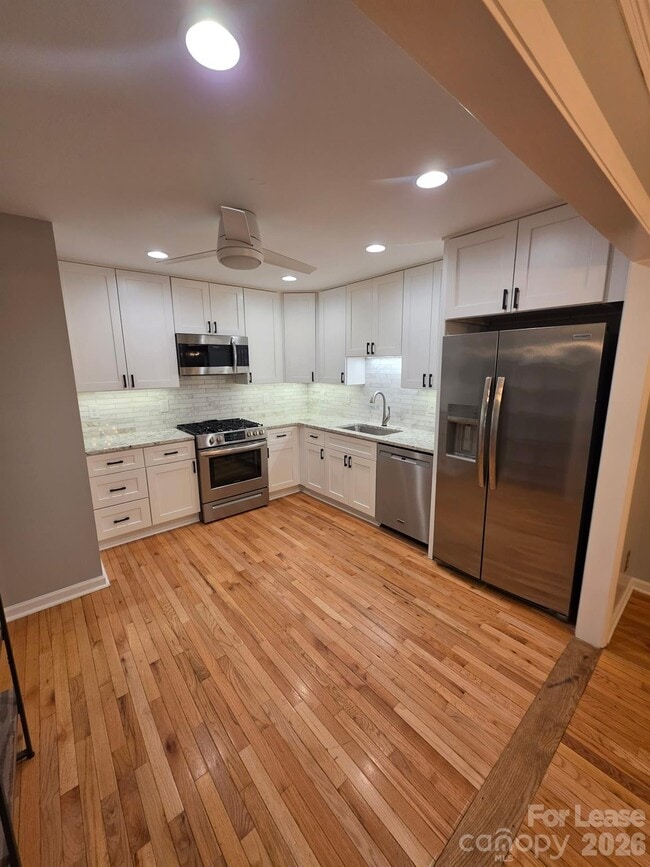 Building Photo - 16719 Spinnaker Ln