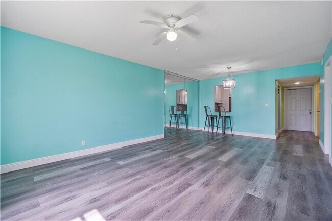 Foto del edificio - 2430 SW 81st Ave
