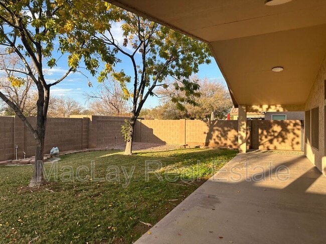 Foto del edificio - 334 N Duffy Way