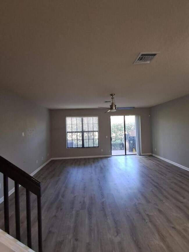 Building Photo - 10312 Wellington Parc Dr