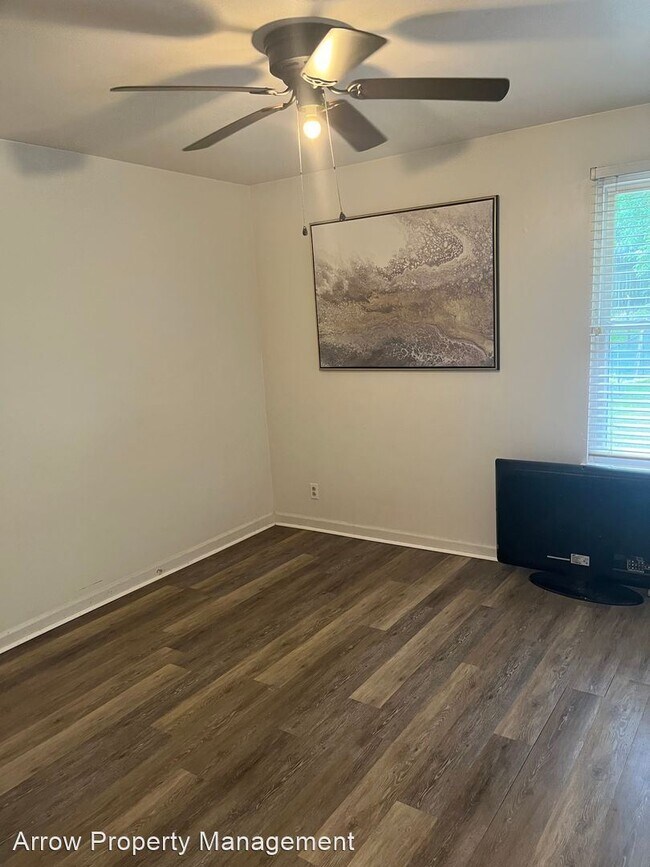Building Photo - 2 br, 1 bath House - 513 Maxine Dr