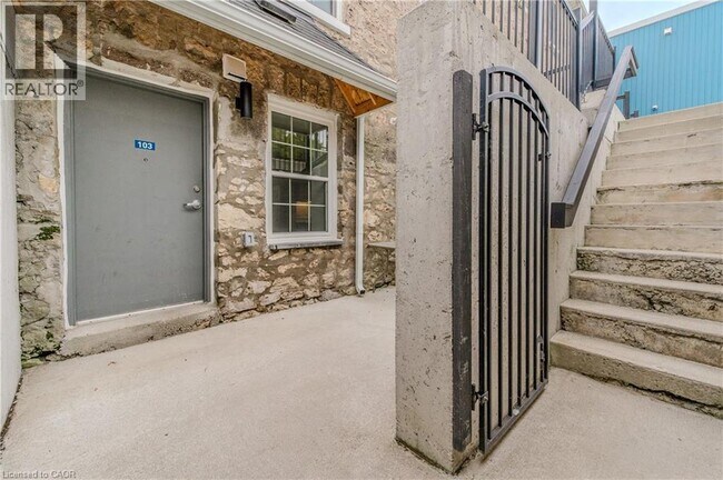 Photo du bâtiment - 58 Beverly St