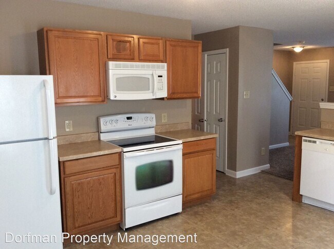 Building Photo - 3 br, 2.5 bath House - 935 RAVINE DRIVE