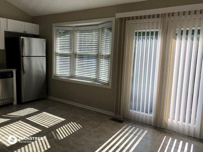 Building Photo - 4520 Norene Ln, Louisville, KY 40219
