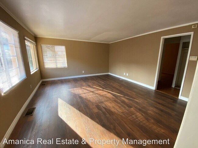Building Photo - 3538 Curlew St