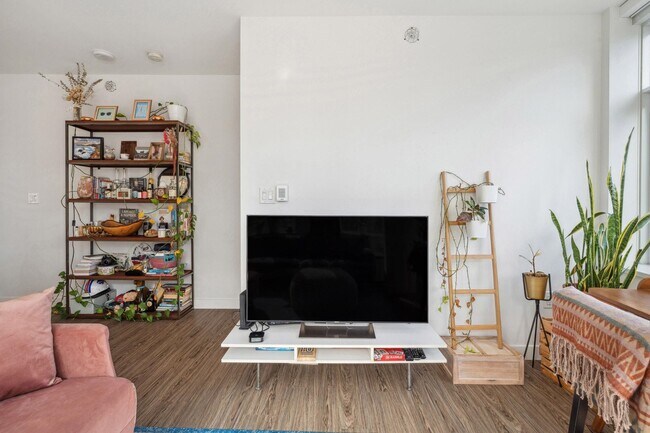 Photo du bâtiment - 209 E 7th Ave