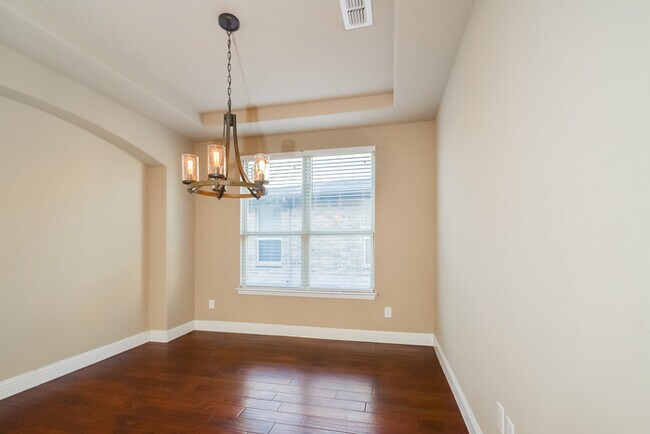 Building Photo - Spacious 4-Bedroom Home in Little Elm