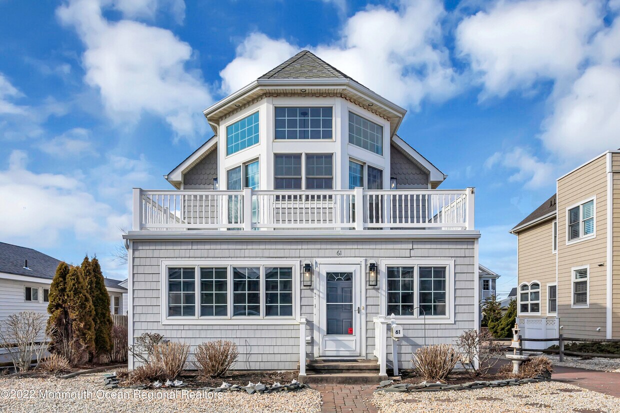 Foto principal - 61 1st Ave