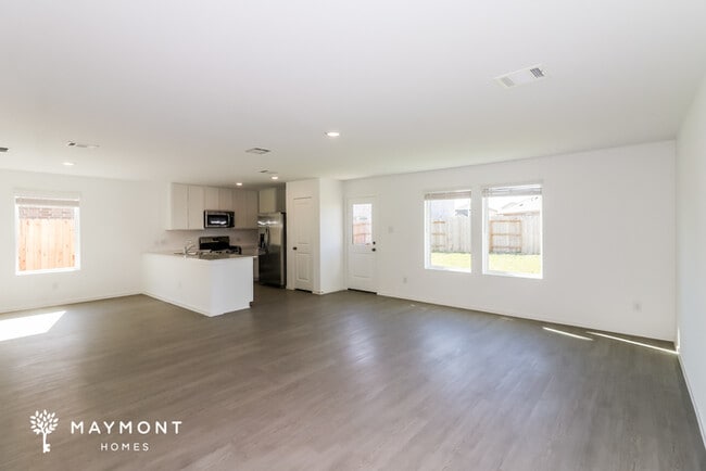 Building Photo - 3053 Fantasy Ter Dr