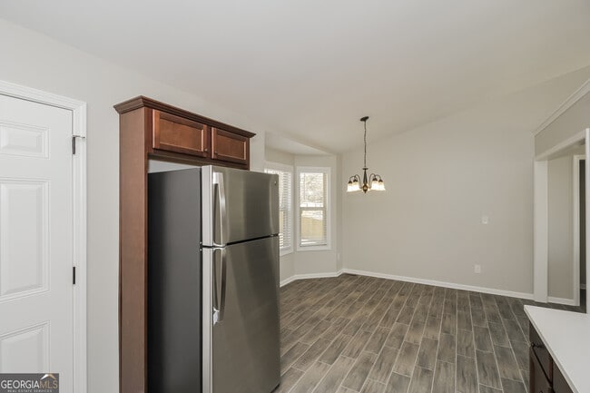 Building Photo - 122 Millstream Dr