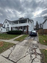 Building Photo - 1029 W 10th St