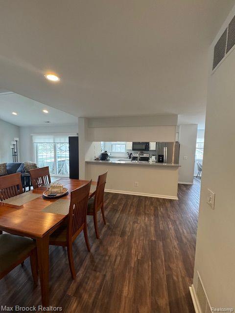 Foto del edificio - 6624 Firestone Ct