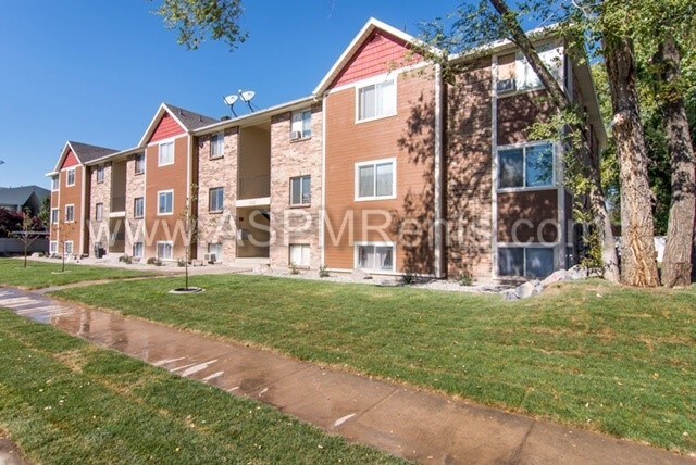 Primary Photo - 297 E Hill Ave