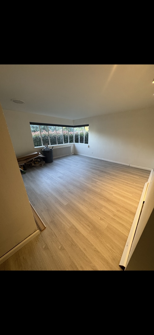 Building Photo - Cute and Cozy East Queen Anne Condo with 2 Bedrooms, 1 Bath and 1 Covered Parking Space