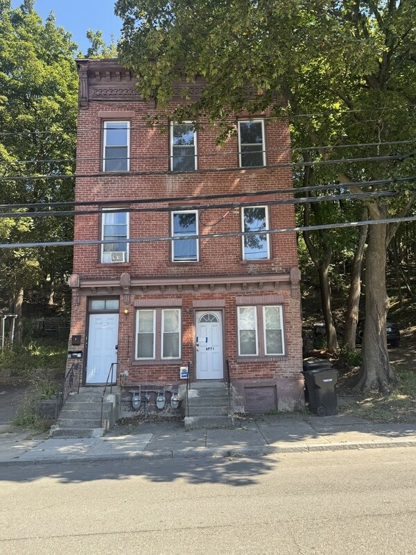 Foto principal - 632 4th St