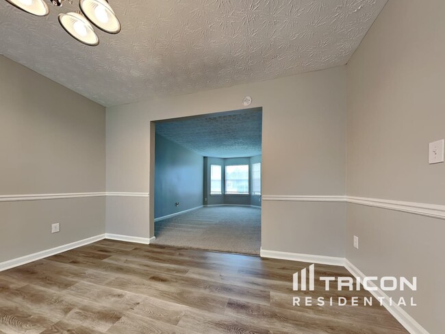 Building Photo - 2338 Briar Knoll Rd