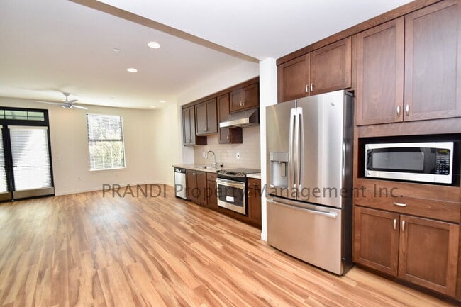 Photo - 107 G St Townhome