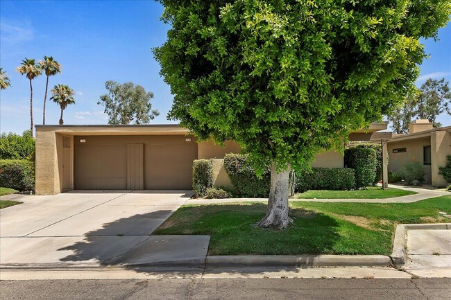 Building Photo - 1326 Tiffany Cir N