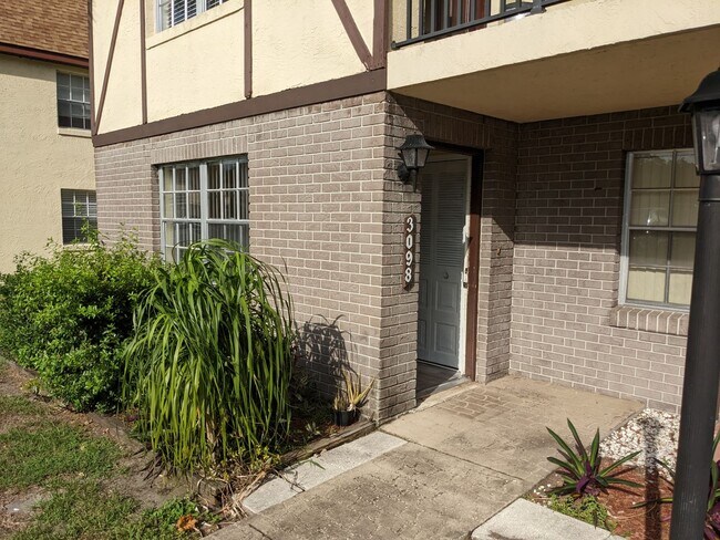 Foto del edificio - Ground Floor 1 Bedroom 1 Bath Screen Porch...