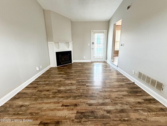 Foto del edificio - 4701 Haeringdon Ct