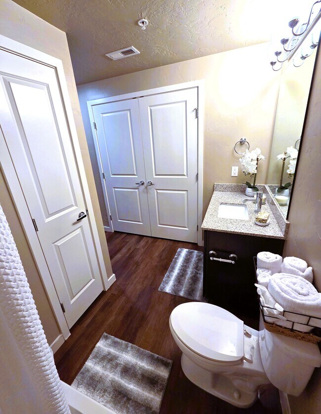 Foto del edificio - The District at Parkcenter