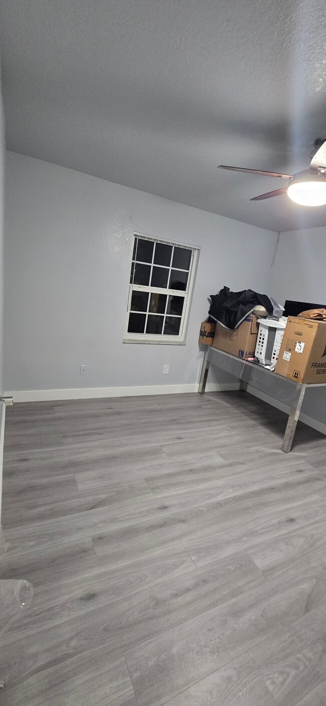 Foto del edificio - 2044 44th St S