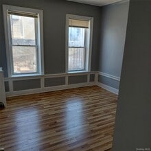 Building Photo - 699 Hinsdale St