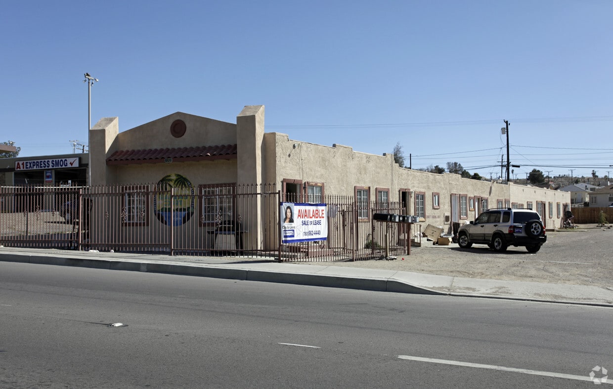 Primary Photo - 720 W Main St