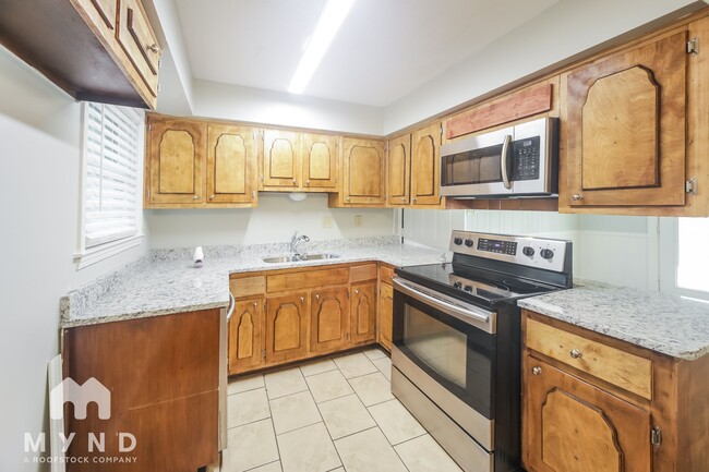 Building Photo - 7401 Briarwood Cove