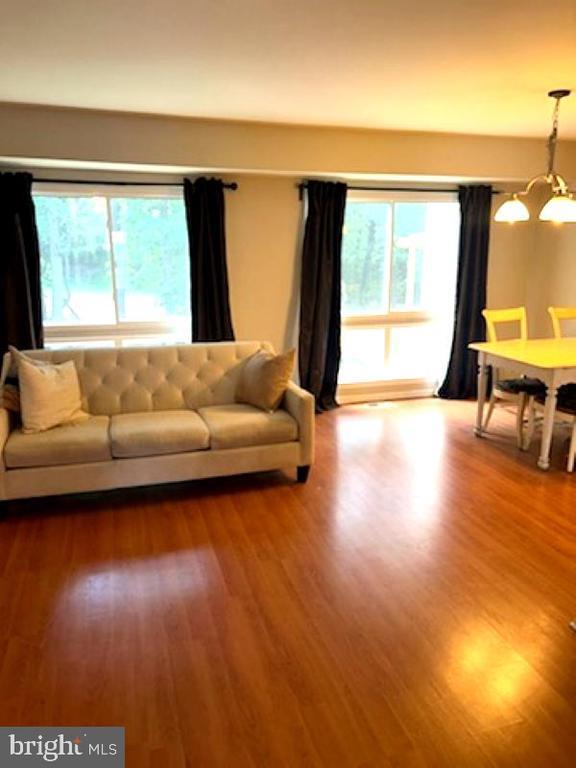 Building Photo - 8113 Bird Ln